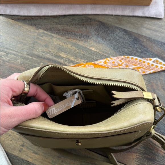 Madewell Sage Crossbody Bag - Picture 5 of 5